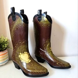 DÄV Brown and Gold Western Rain Boots. Size 6